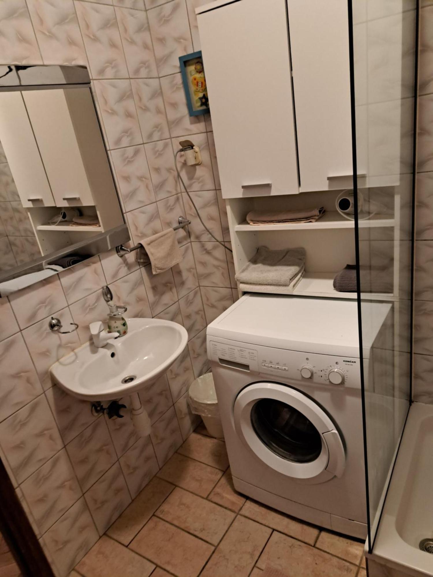 Zuki Apartment