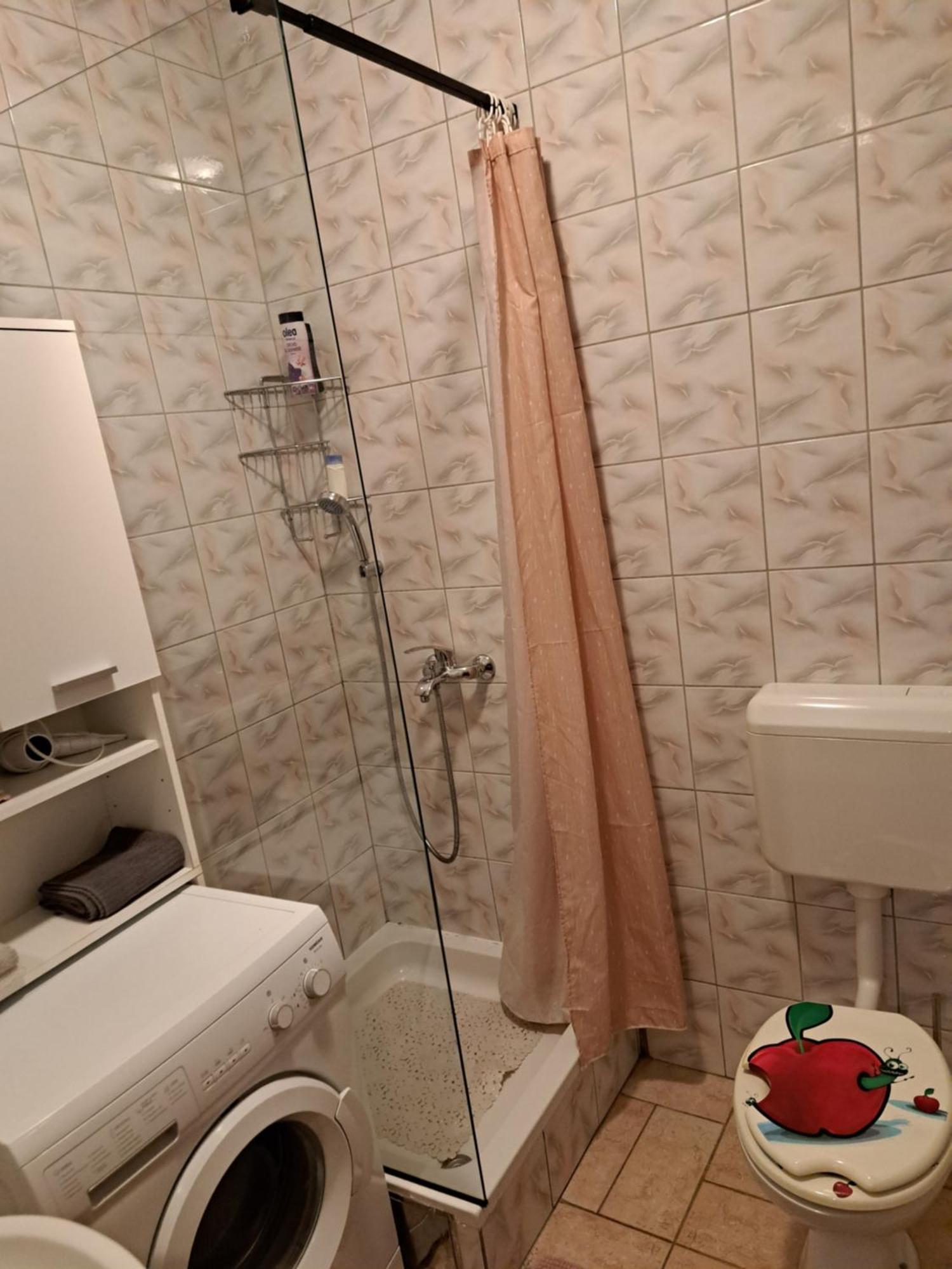 Zuki Apartment